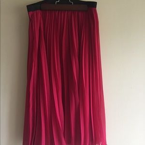 Fushia Pleated Skirt, M